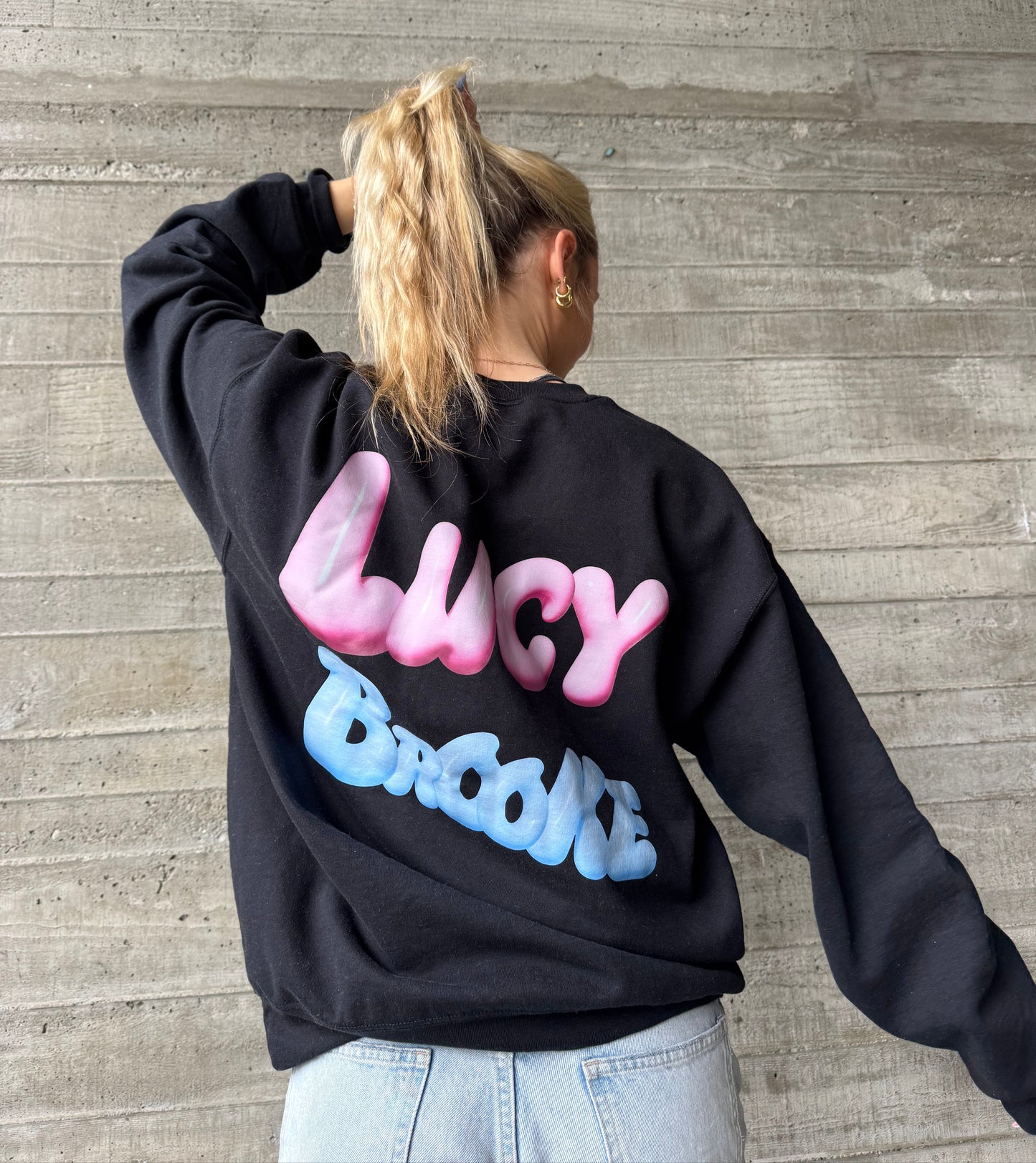 LUCY Crewneck