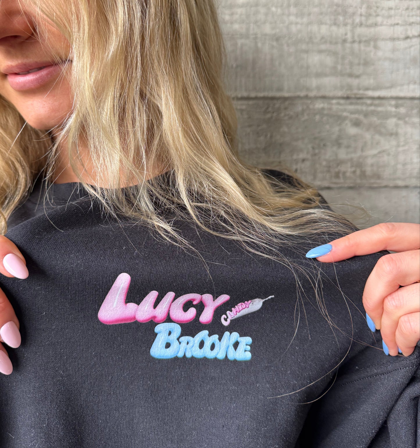 LUCY Crewneck