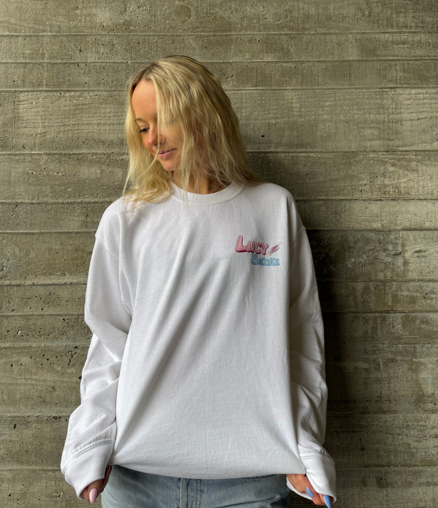 LUCY Crewneck