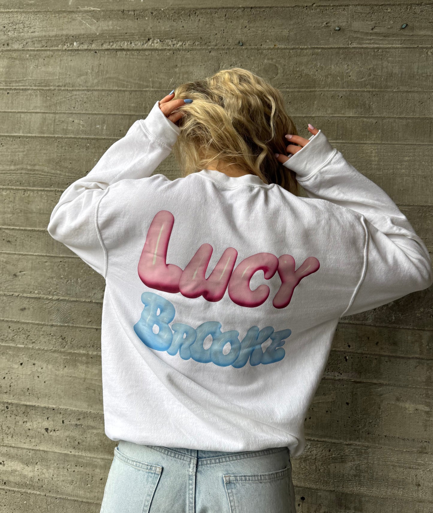 LUCY Crewneck